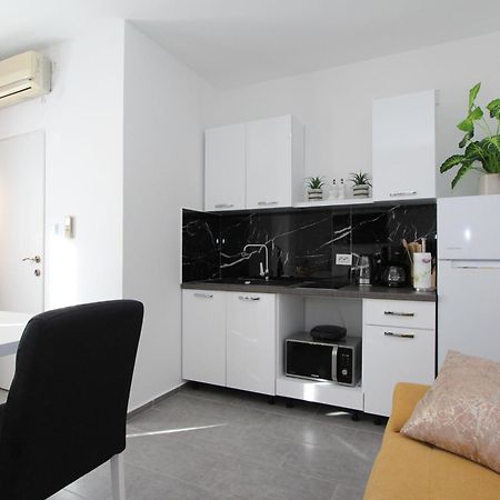 Apartments Hawaii Баньоле Екстериор снимка