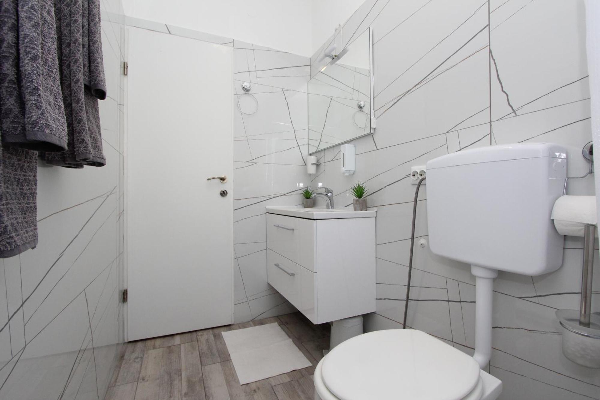 Apartments Hawaii Баньоле Екстериор снимка