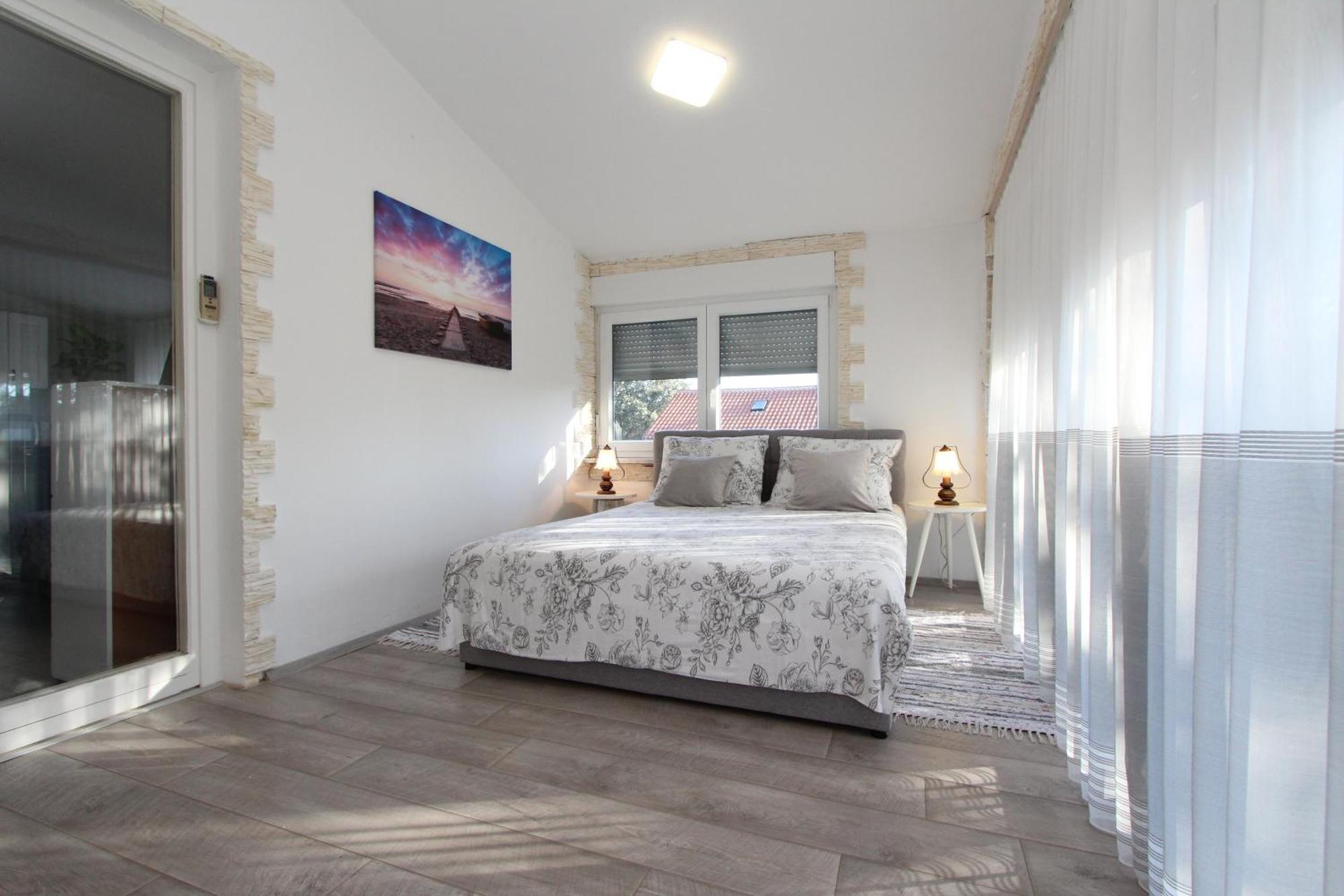Apartments Hawaii Баньоле Стая снимка