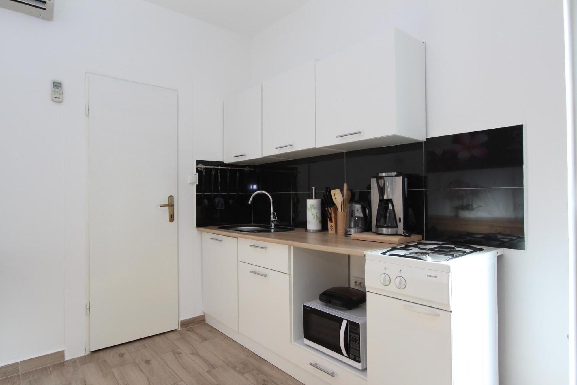 Apartments Hawaii Баньоле Екстериор снимка