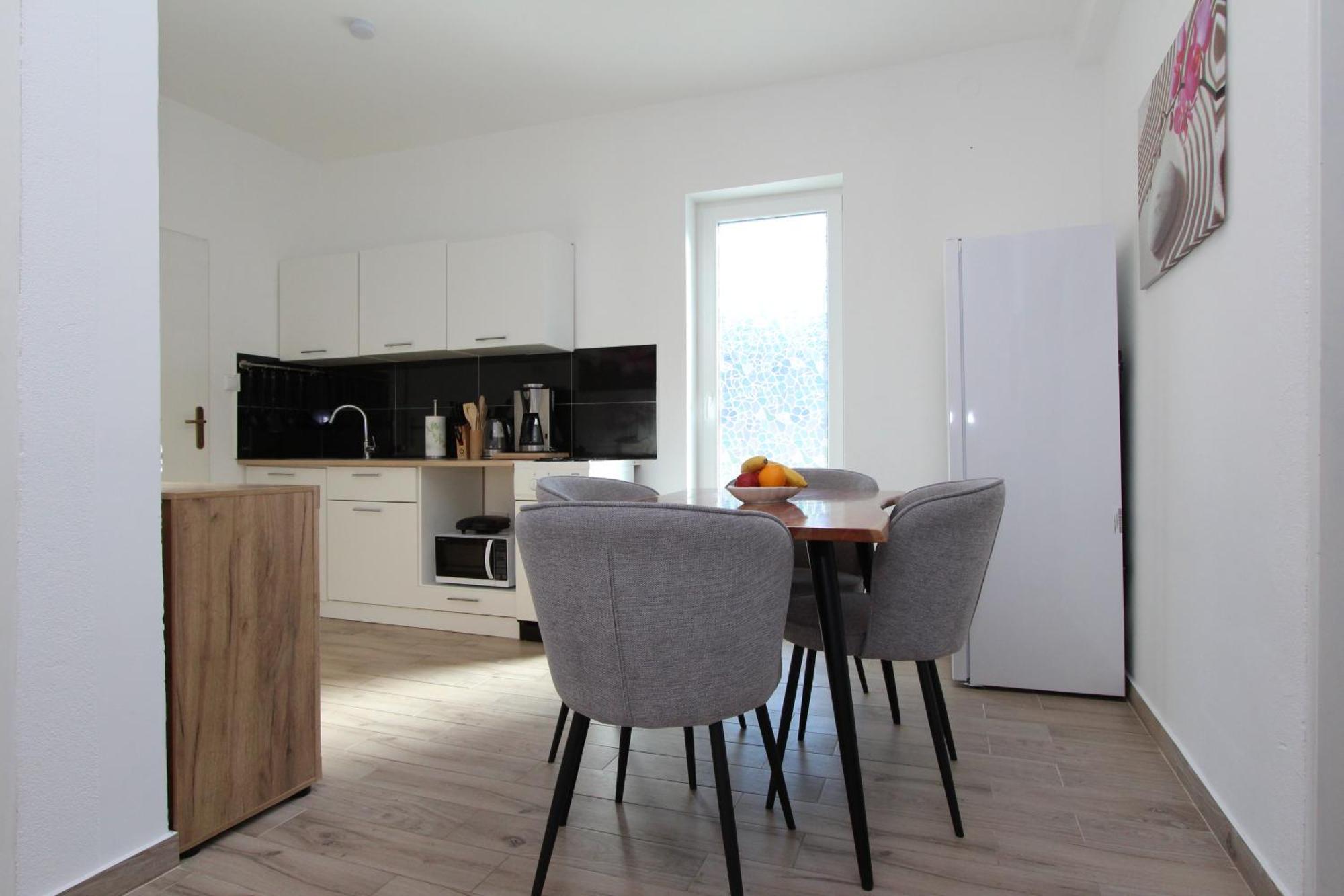 Apartments Hawaii Баньоле Екстериор снимка